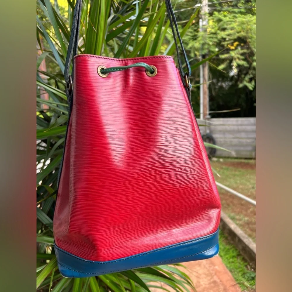 Louis‎ Vuitton Epi Noe Shoulder Bag Red Blue Green Authentic Vintage W Dust Bag - Picture 2 of 14